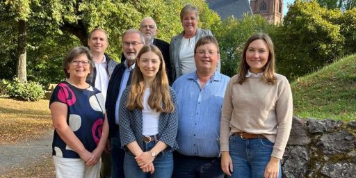 Neuer Vorstand gewählt, Der neue Vorstand: Sabine Debus, David Reese, Dr. Werner Pohlmann, Günter Noll, Olivia Schöneweiß, Beate Hoffmann, Hubert Hecker, Rebecca Reese